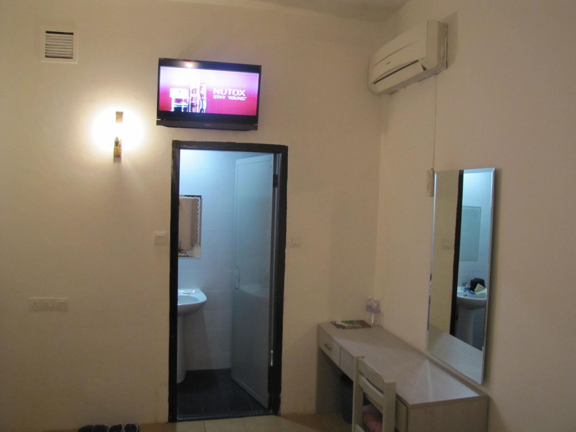 Park Hotel Kota Kinabalu Ngoại thất bức ảnh