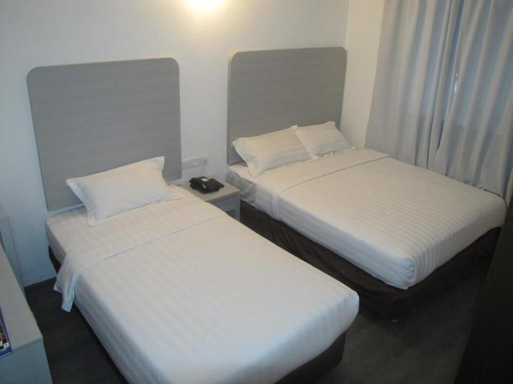 Park Hotel Kota Kinabalu Ngoại thất bức ảnh