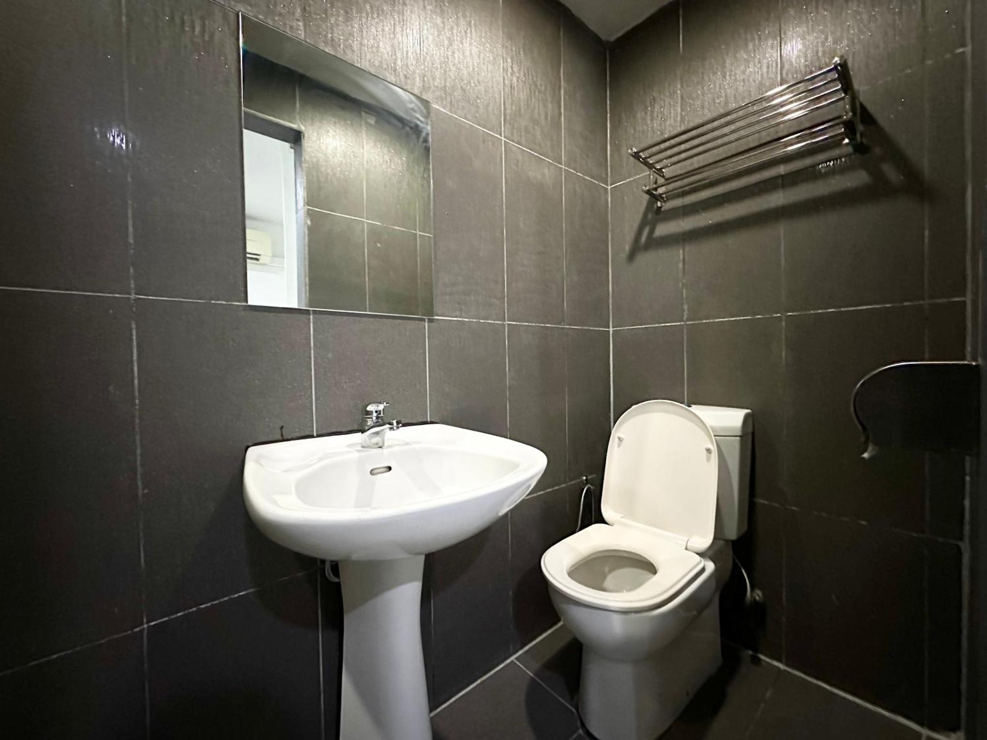 Park Hotel Kota Kinabalu Ngoại thất bức ảnh