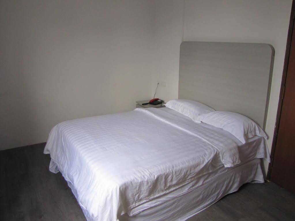 Park Hotel Kota Kinabalu Ngoại thất bức ảnh