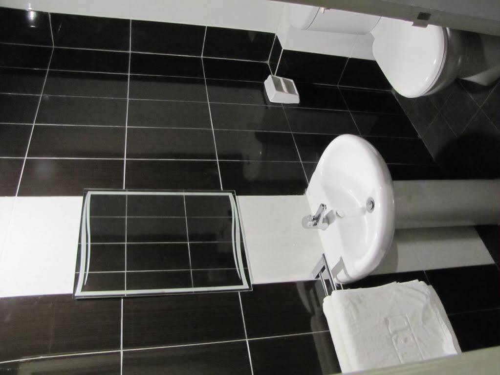 Park Hotel Kota Kinabalu Ngoại thất bức ảnh